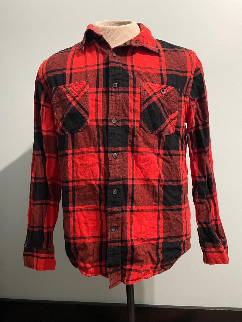 Arizona M Button Up Flannel Red and Black
